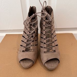 Fergalicious by Fergie Booties